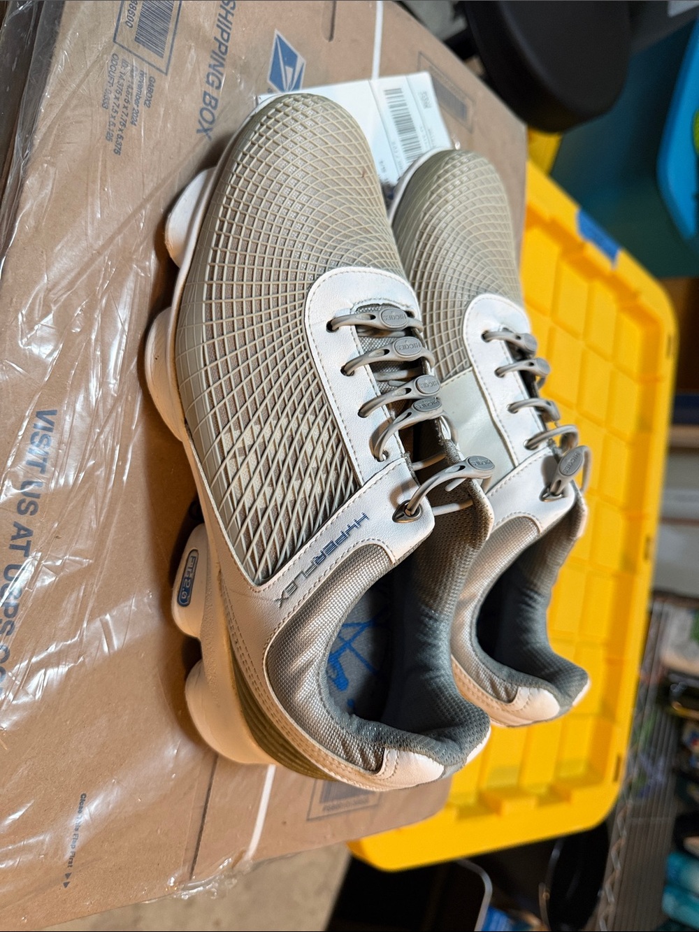 Men's 9.5 Footjoy Golf Shoes
